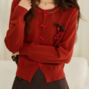 Retro Brooch Detail O Neck Cardigan